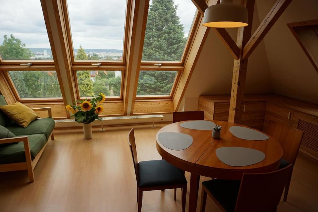 Apartment Mit Ausblick Im Dresdner Suedwesten Dresden Exterior photo